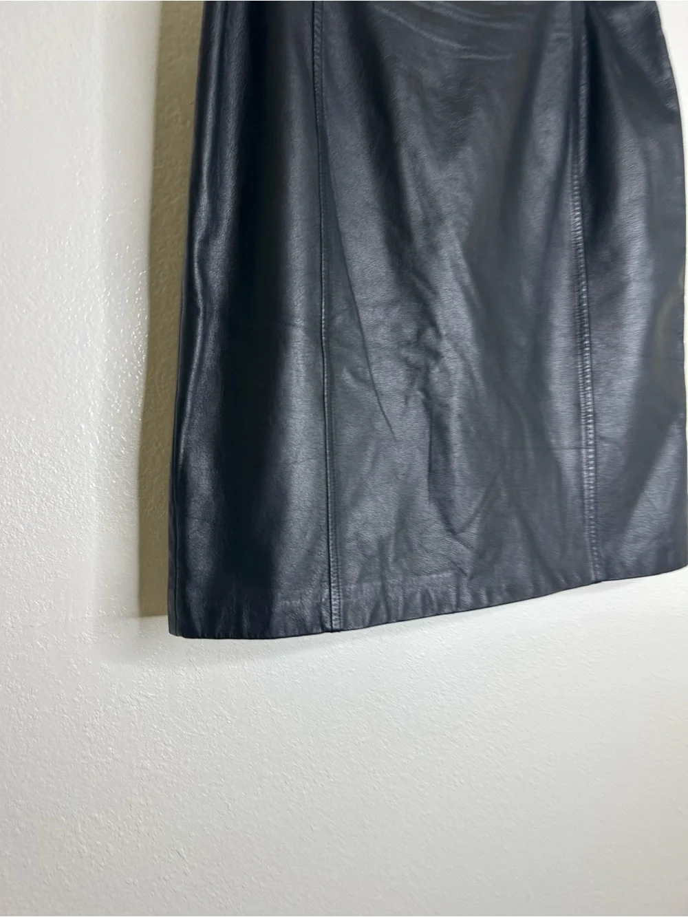 Ann Taylor LOFT 100% Genuine Leather Black Knee Length Pencil Skirt Size 8